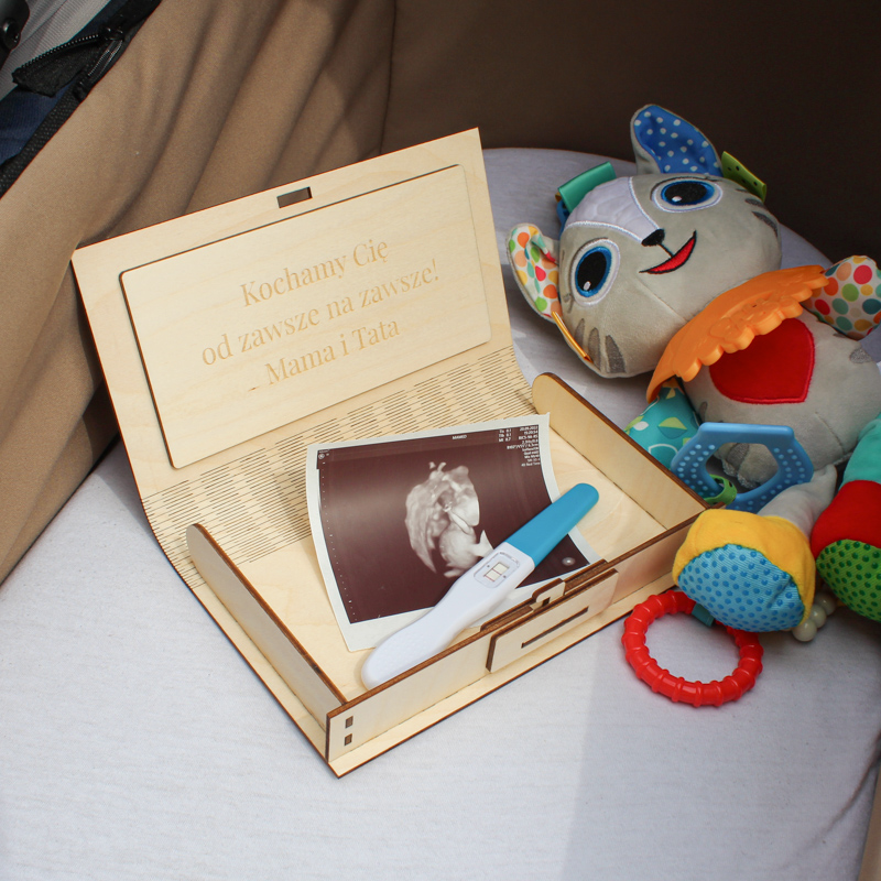 Drewniane pudełko na pamiątki i skarby dziecka