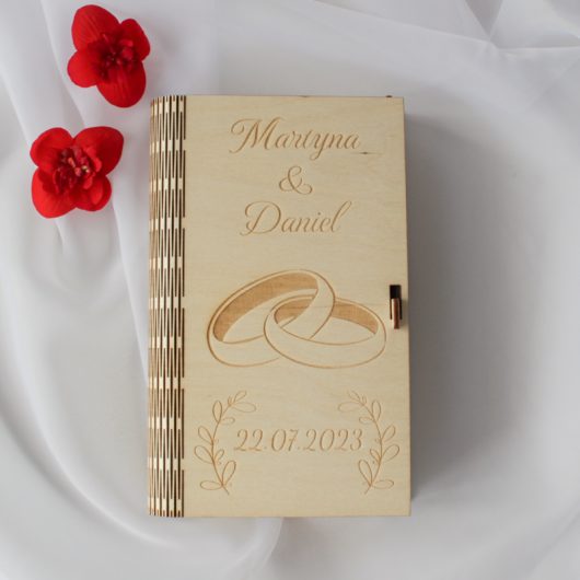 Drewniane pudełko na pieniądze, prezent na wesele, ślub – Obrączki