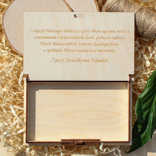 Drewniane pudełko na pieniądze na ślub, personalizowane, z grawerem – serce, wzór 3