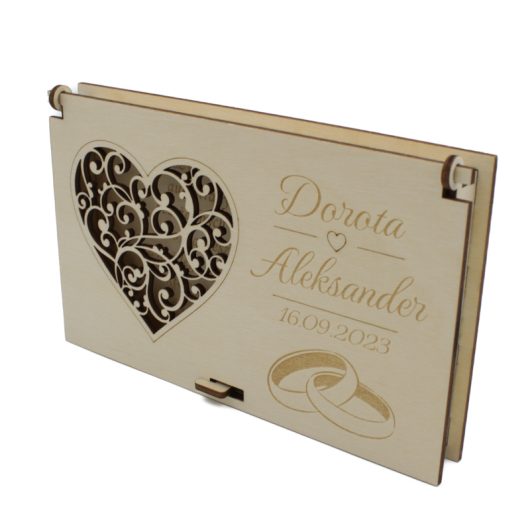 Drewniane pudełko na pieniądze na ślub, personalizowane, z grawerem – ażurowe, wzór 1