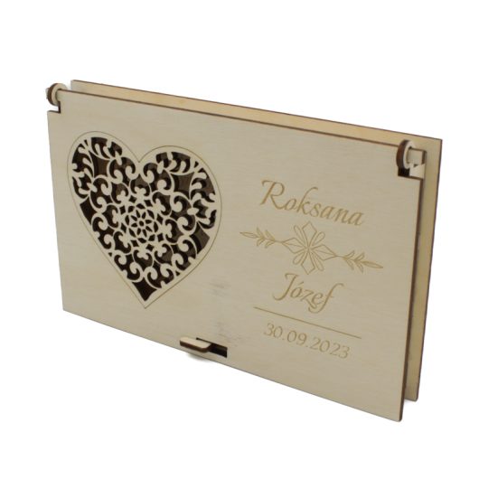 Drewniane pudełko na pieniądze na ślub, personalizowane, z grawerem – ażurowe, wzór 3